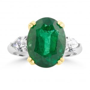 Emerald Engagement ring- engagement ring trends