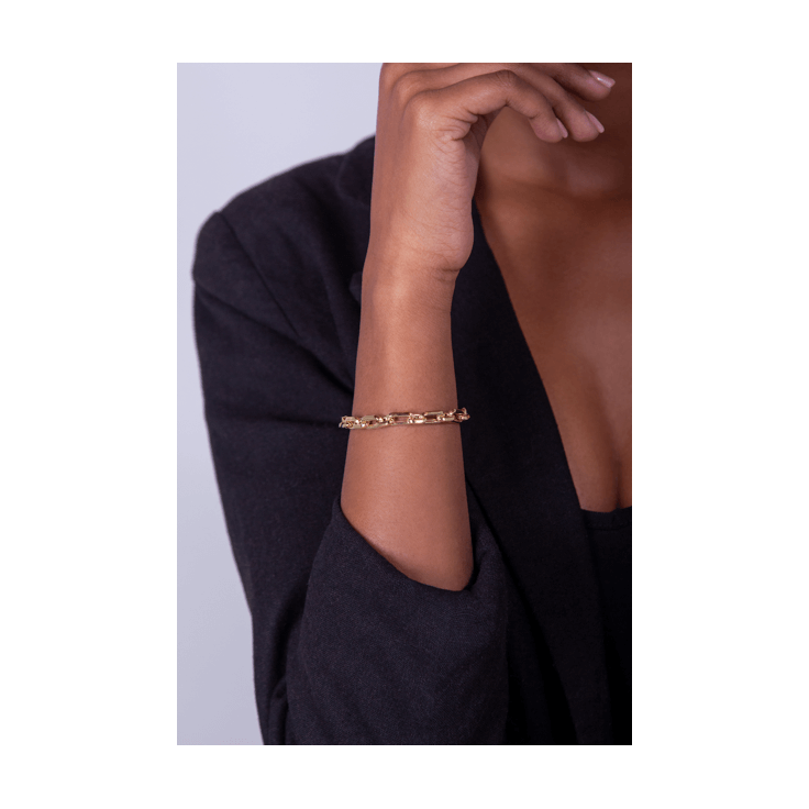 Chunky Paperclip Chain Necklace on woman